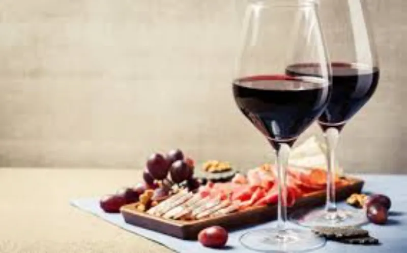 Rượu AK cung cấp đa dạng các dòng rượu vang đỏ nhập khẩu chính hãng